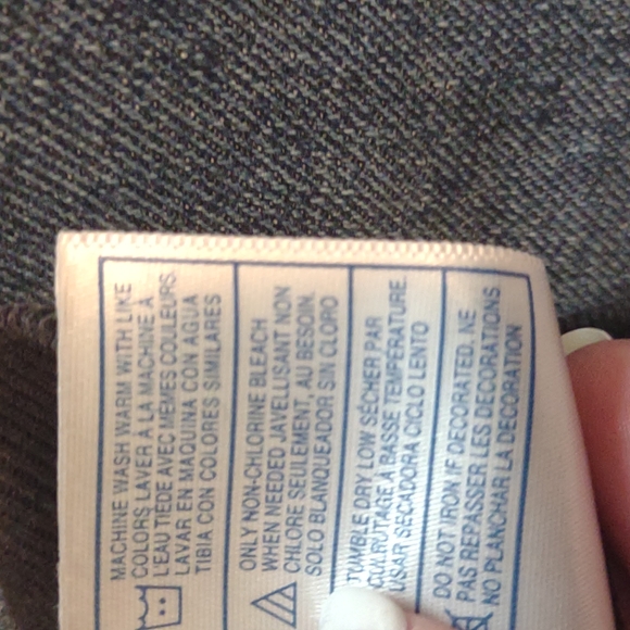 Tennessee River men's black skull Tshirt. Size medium. - Picture 5 of 6